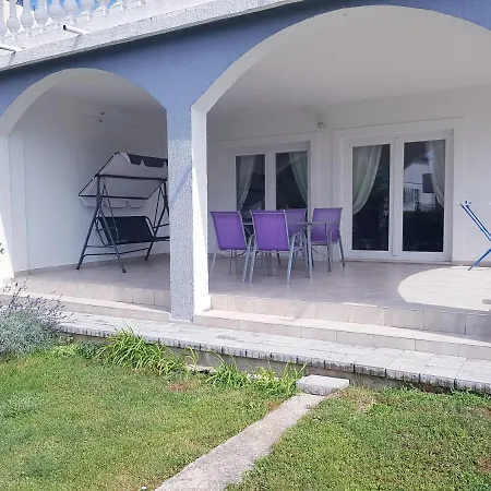 Guest house Apartman Milena 7